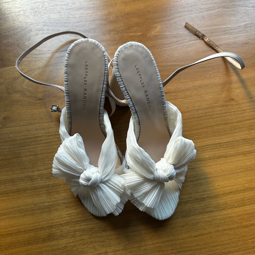 Camellia White Pleated Bow Heel